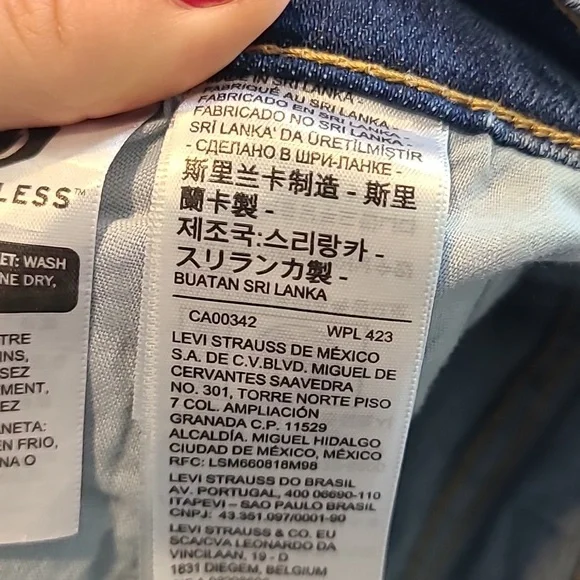 Levi's Women's Ribcage High Rise Jeans - Blue - Picture 10 of 12